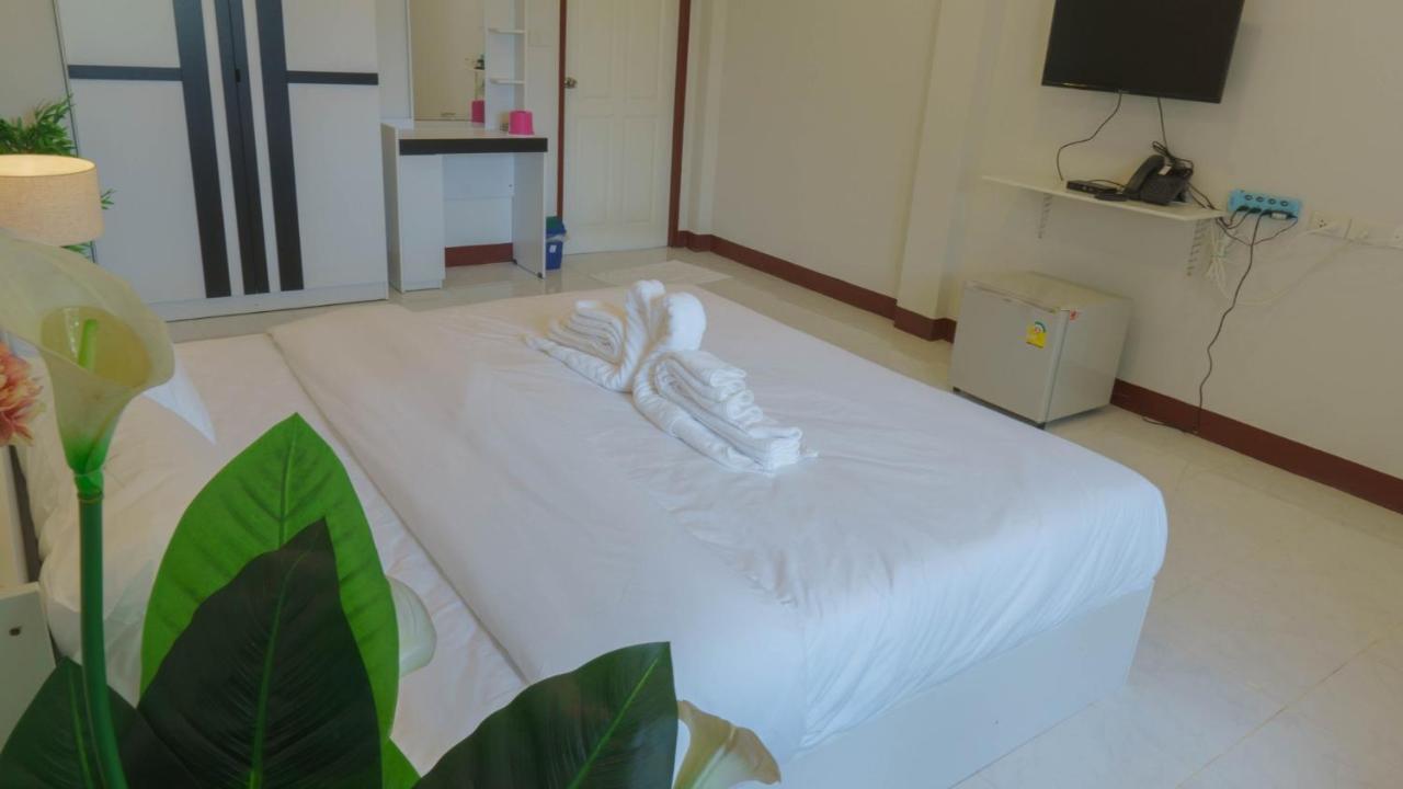 Pantip Boutique Hotel Lamphun Exterior foto